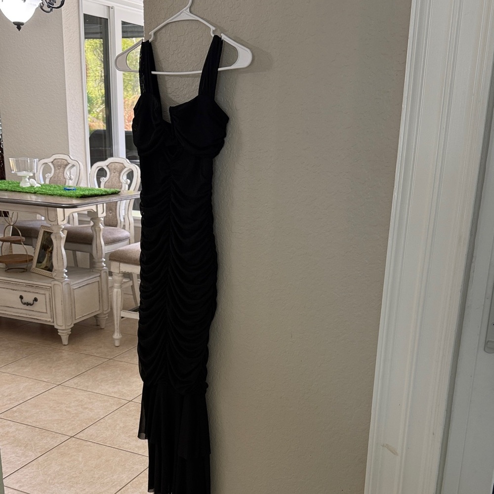 Elegant Black Evening Dress
